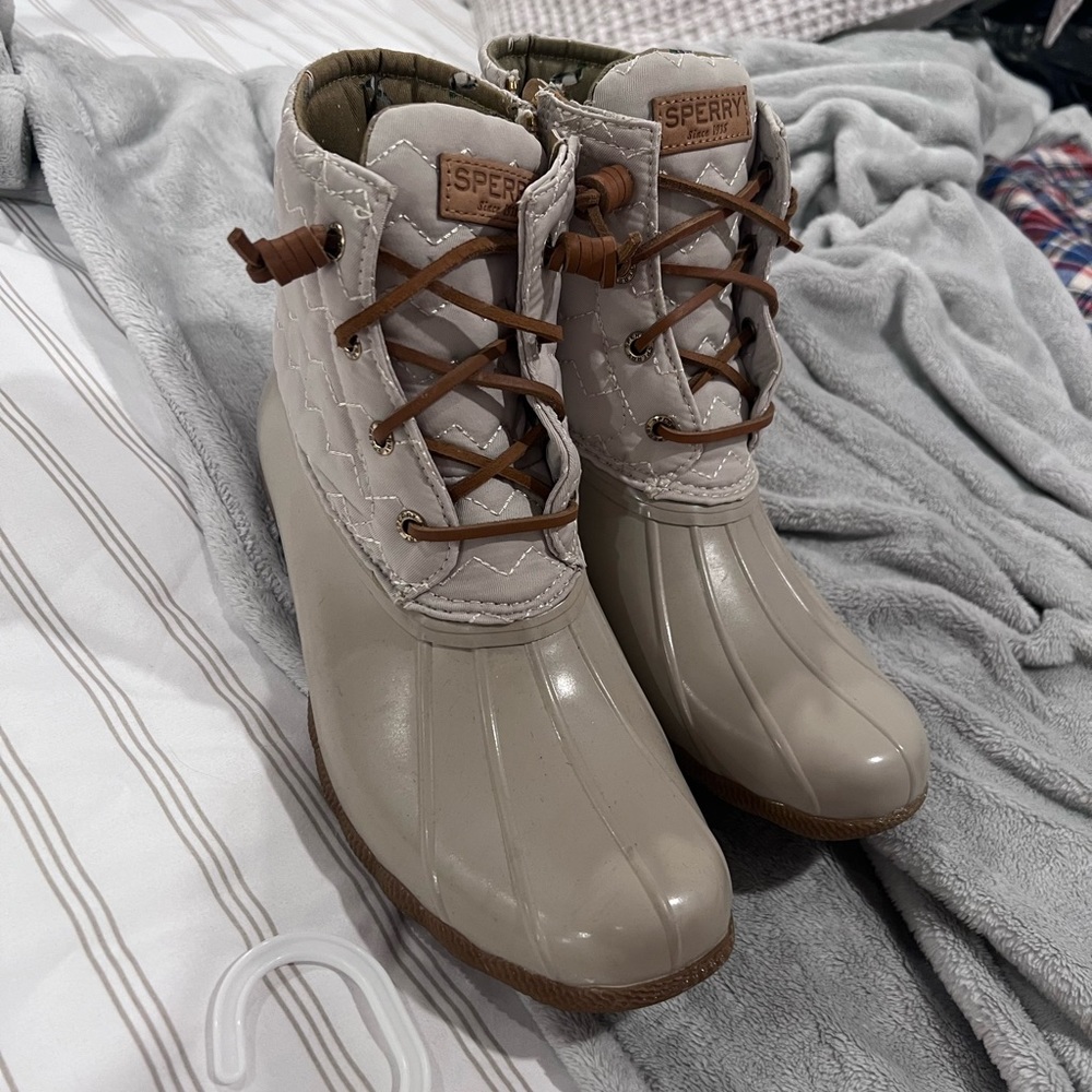 SPERRY DUCK BOOTS